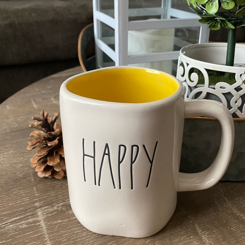 RAE DUNN “HAPPY” MUG Fast Shipper